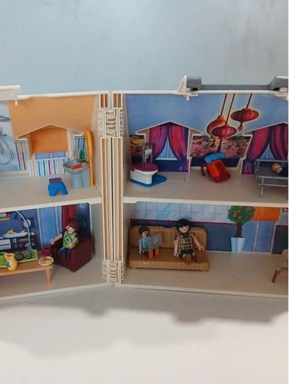 Playmobil take along dollhouse playset w/miniature figures furniture